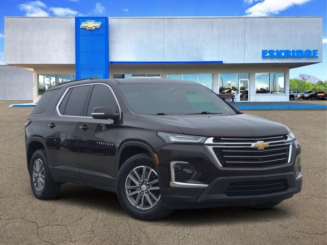 2023 Chevrolet Traverse LT Leather — photo 1 of 13