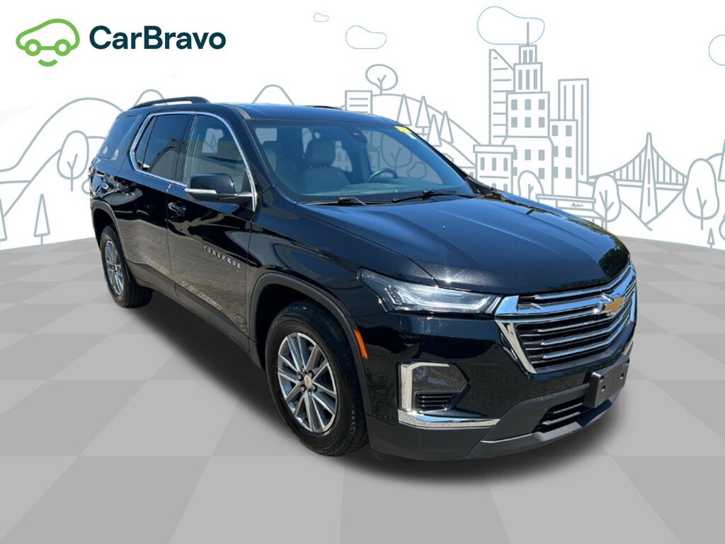 2023 Chevrolet Traverse LT Leather — photo 1 of 6