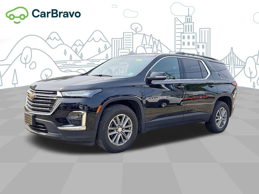 2023 Chevrolet Traverse LT Leather — photo 1 of 6