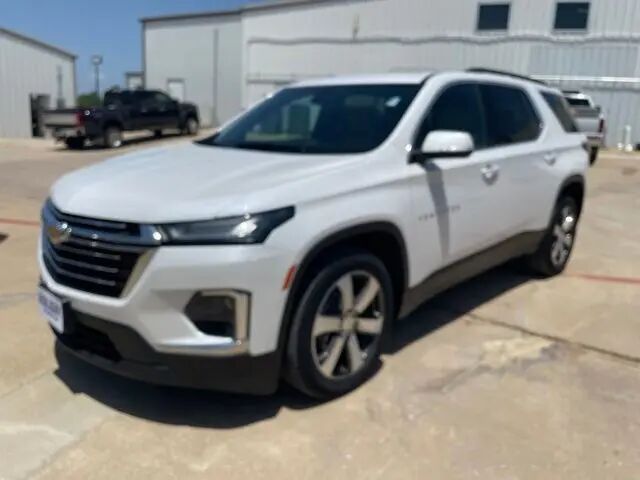 2023 Chevrolet Traverse LT Leather — photo 1 of 23