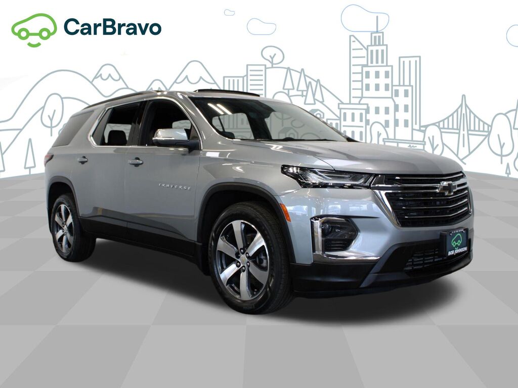 2023 Chevrolet Traverse LT Leather — photo 1 of 6