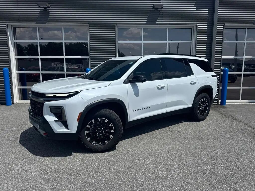 2026 Chevrolet Traverse Z71 — photo 1 of 32