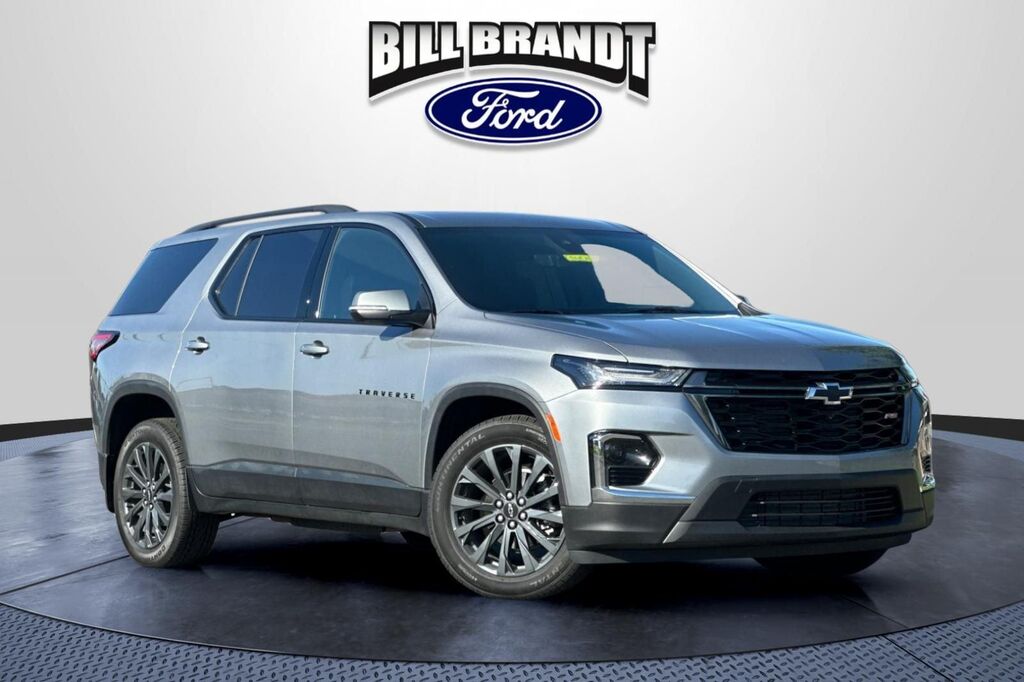 2023 Chevrolet Traverse RS — photo 1 of 26