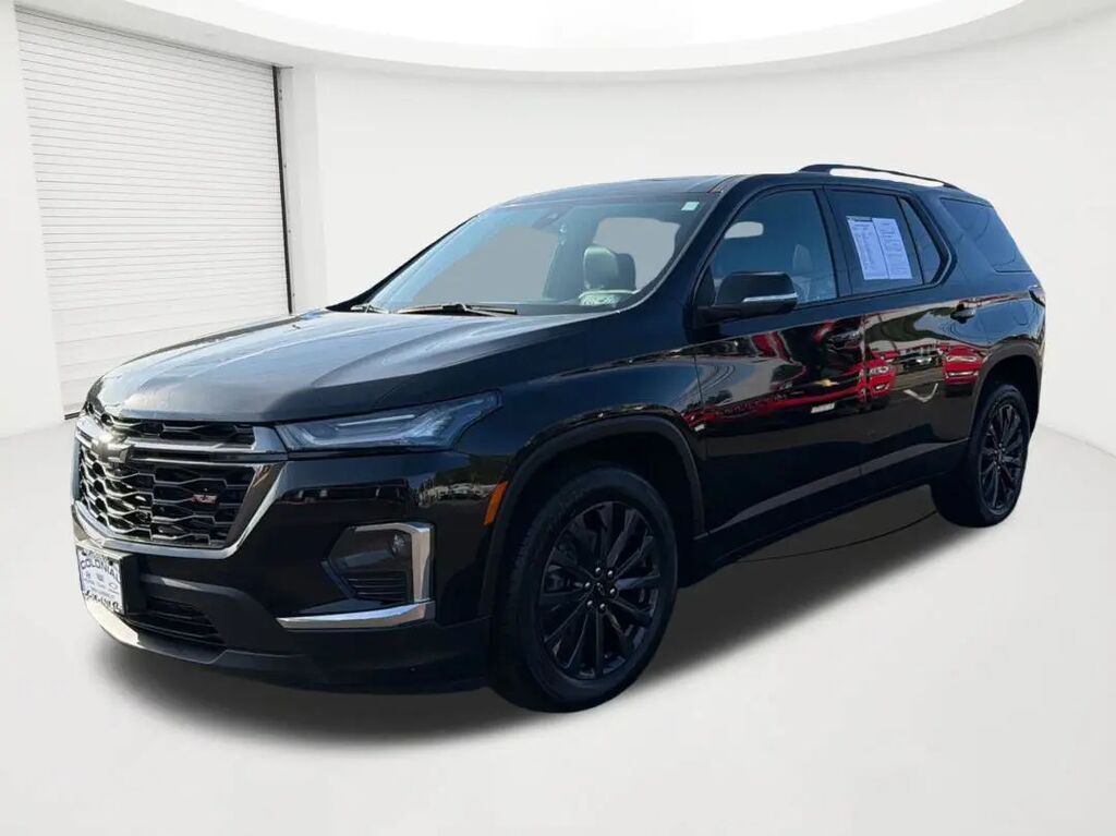 2023 Chevrolet Traverse RS — photo 1 of 13