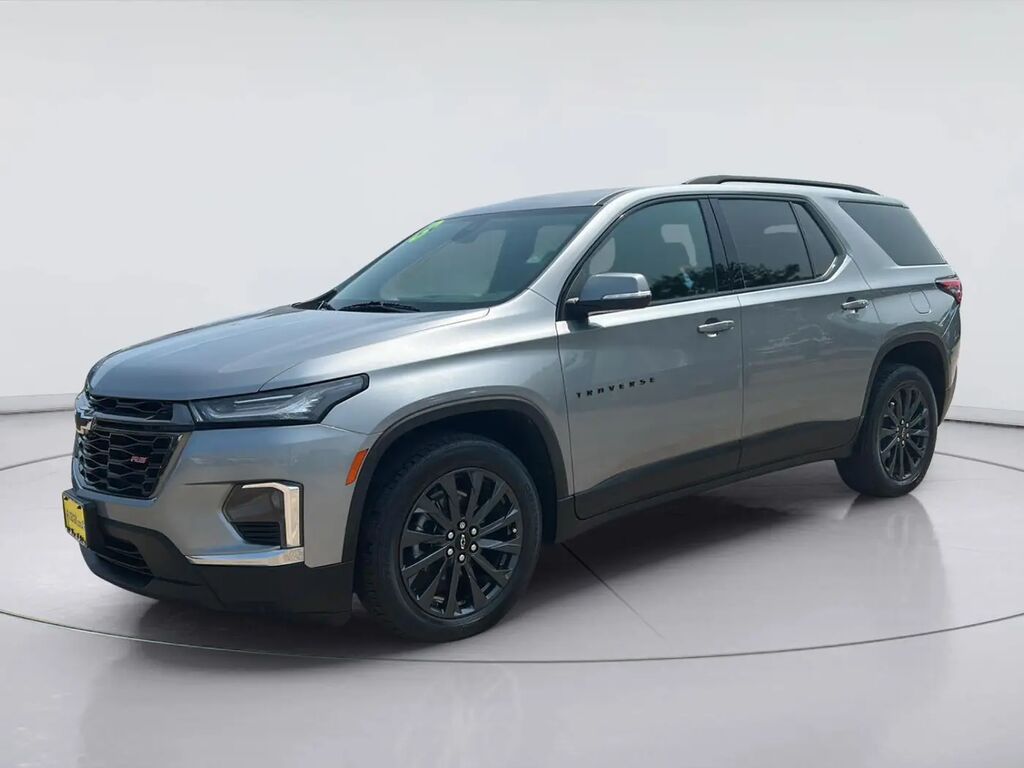 2023 Chevrolet Traverse RS — photo 1 of 13
