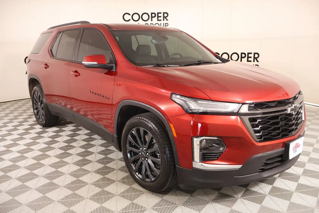 2023 Chevrolet Traverse RS — photo 1 of 13
