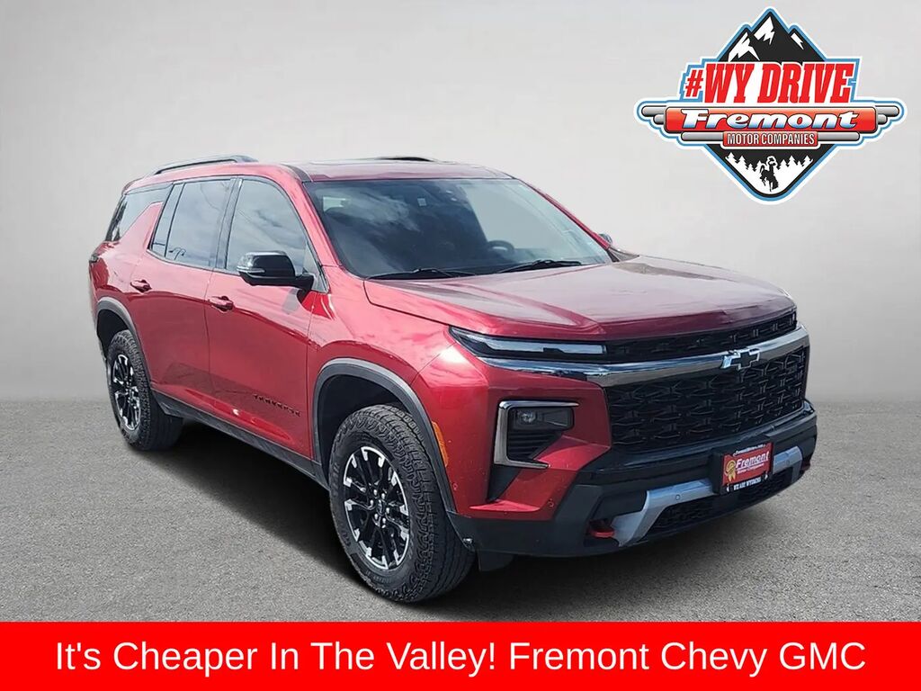 2025 Chevrolet Traverse Z71 — photo 1 of 13