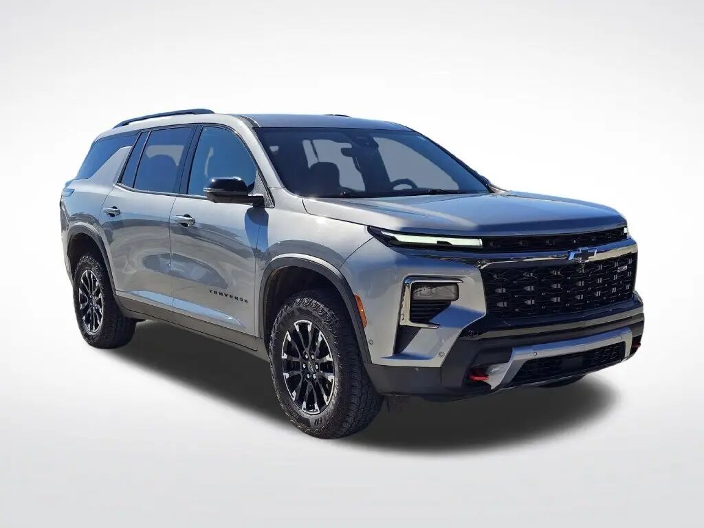 2025 Chevrolet Traverse Z71 — photo 1 of 13