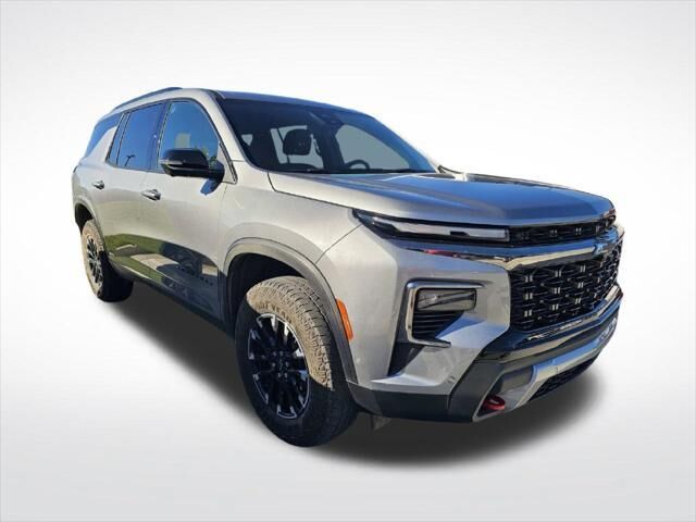 2025 Chevrolet Traverse Z71 — photo 1 of 13