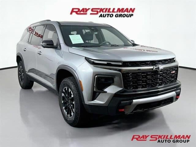 2025 Chevrolet Traverse Z71 — photo 1 of 12