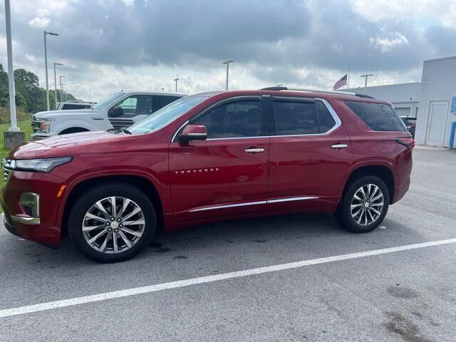 2023 Chevrolet Traverse Premier — photo 1 of 39