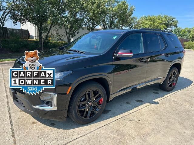 2023 Chevrolet Traverse Premier — photo 1 of 16