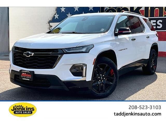 2022 Chevrolet Traverse Premier — photo 1 of 12