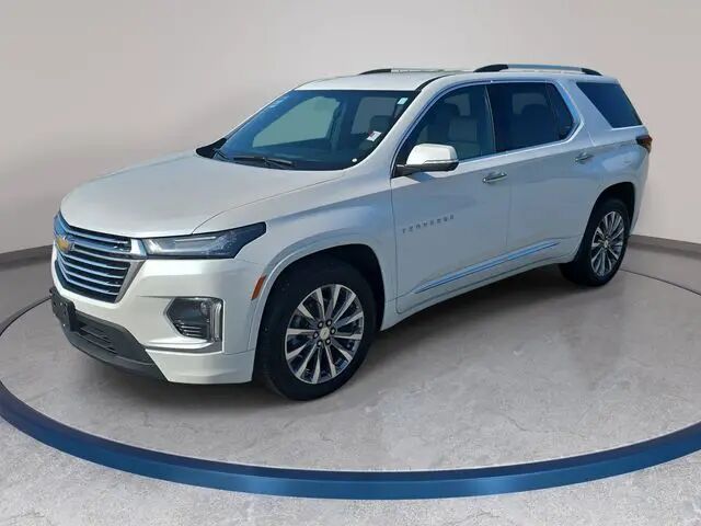 2022 Chevrolet Traverse Premier — photo 1 of 65