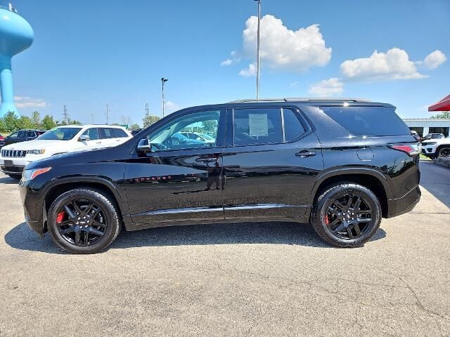 2021 Chevrolet Traverse Premier — photo 1 of 26