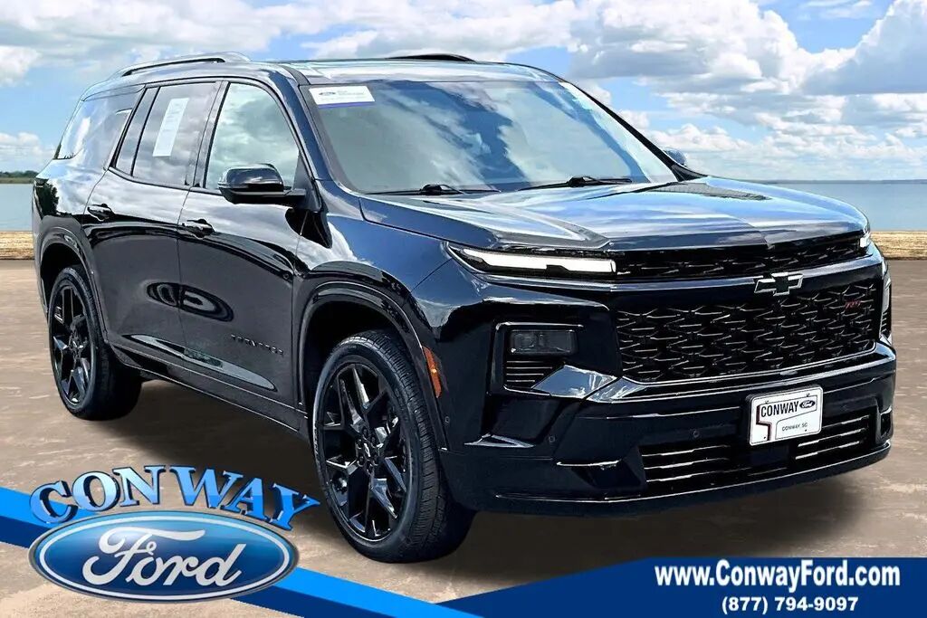 2025 Chevrolet Traverse RS — photo 1 of 22