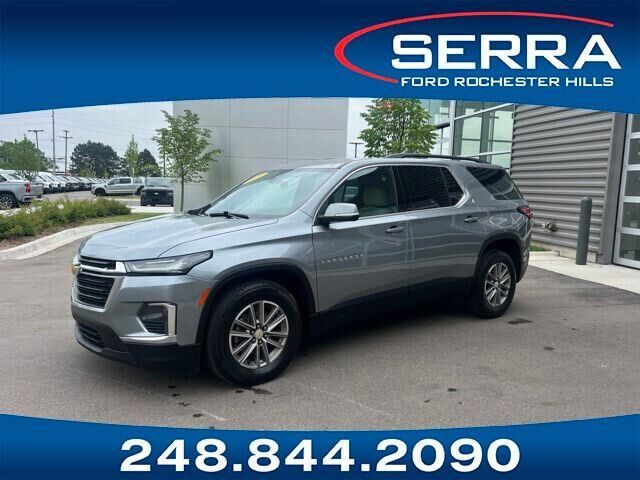 2023 Chevrolet Traverse LT — photo 1 of 13