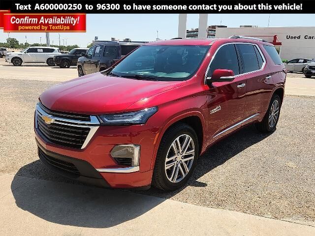 2023 Chevrolet Traverse High Country — photo 1 of 12
