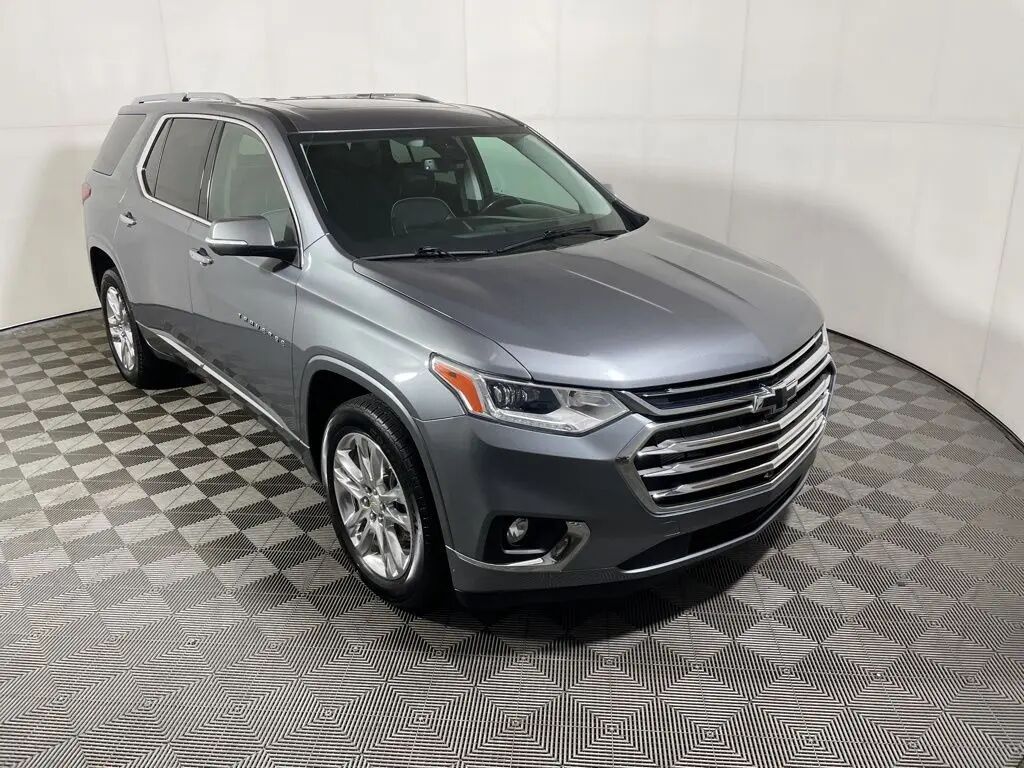 2021 Chevrolet Traverse High Country — photo 1 of 14