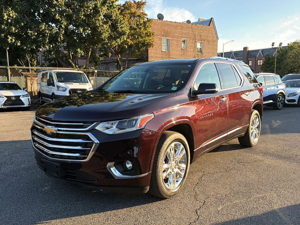 2021 Chevrolet Traverse High Country — photo 1 of 13