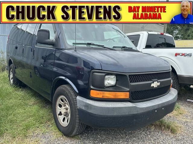 2009 Chevrolet Express LS 1500 — photo 1 of 3