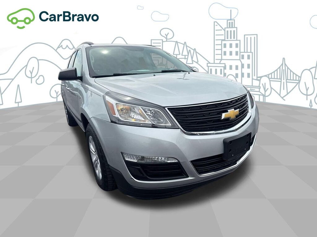 2016 Chevrolet Traverse LS — photo 1 of 6