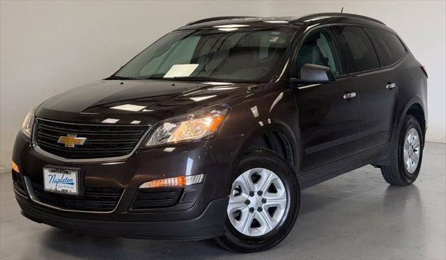 2017 Chevrolet Traverse LS — photo 1 of 13