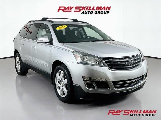 2017 Chevrolet Traverse LT — photo 1 of 13