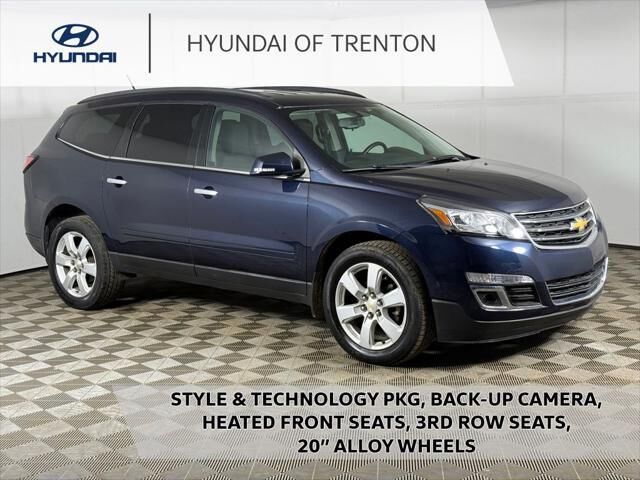 2016 Chevrolet Traverse LT — photo 1 of 1
