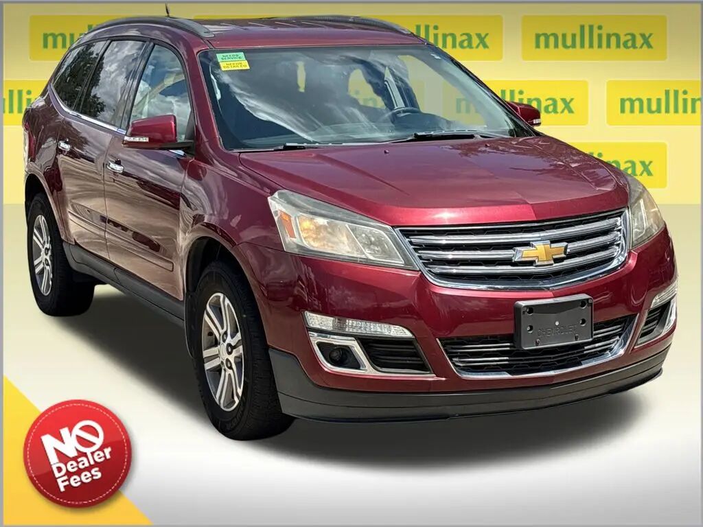 2015 Chevrolet Traverse LT — photo 1 of 42