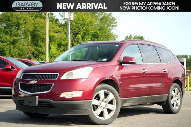 2011 Chevrolet Traverse LT — photo 1 of 1