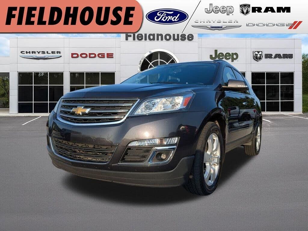 2017 Chevrolet Traverse LT — photo 1 of 14