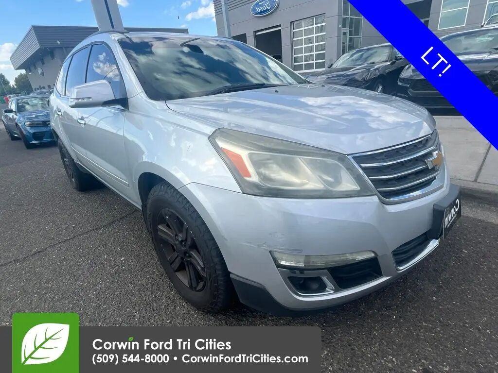 2013 Chevrolet Traverse LT — photo 1 of 22