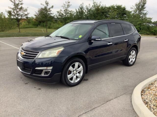 2016 Chevrolet Traverse LT — photo 1 of 26