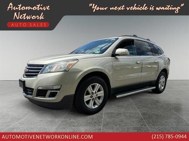 2014 Chevrolet Traverse LT — photo 1 of 29