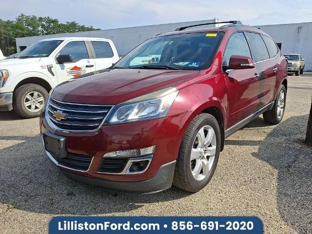 2016 Chevrolet Traverse LT — photo 1 of 26