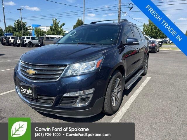 2017 Chevrolet Traverse LT — photo 1 of 26