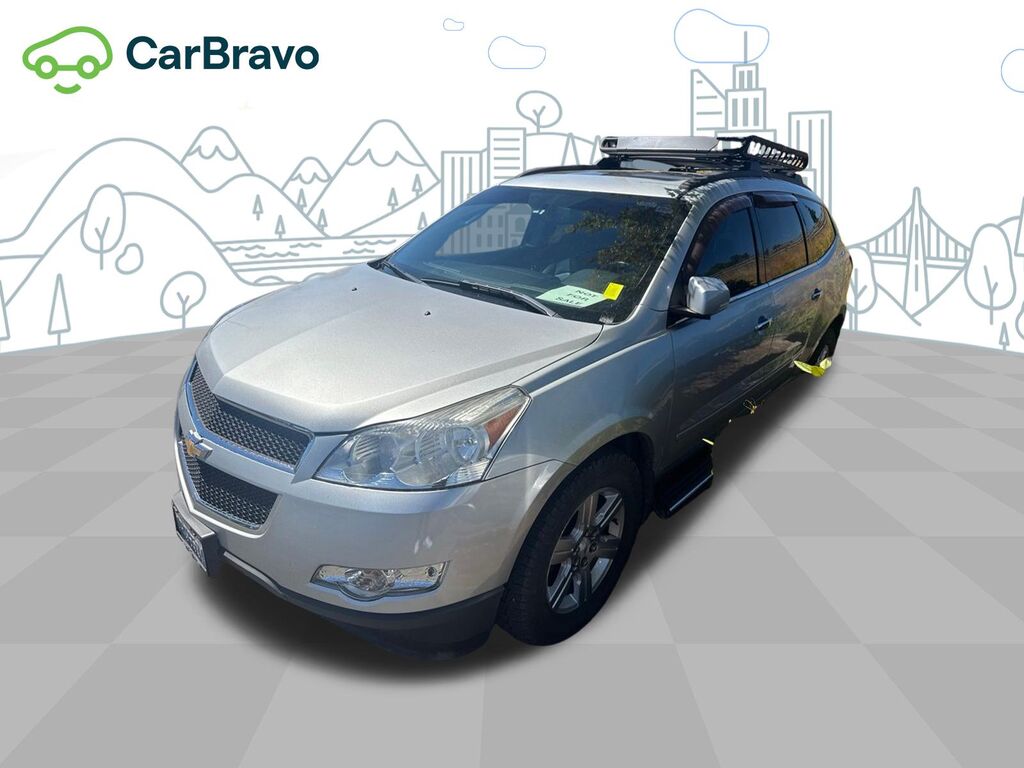 2012 Chevrolet Traverse LT w/2LT — photo 1 of 2