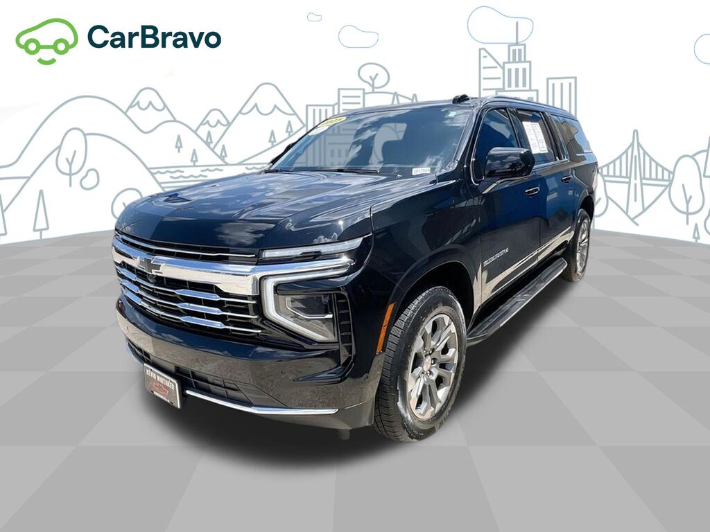 2025 Chevrolet Suburban LT — photo 1 of 6