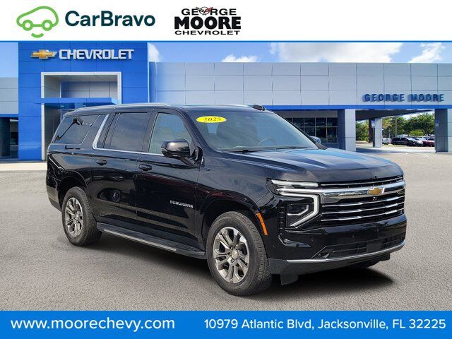2025 Chevrolet Suburban LT