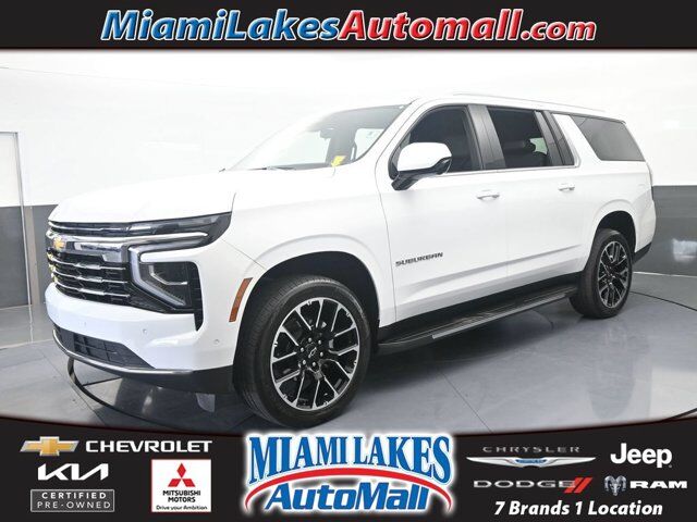 2025 Chevrolet Suburban LT — photo 1 of 13