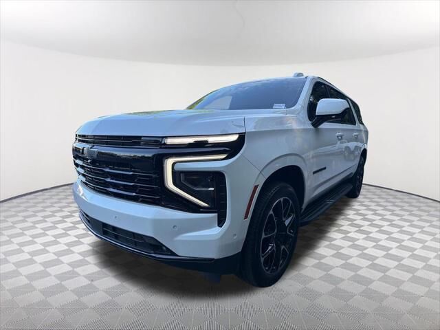 2025 Chevrolet Suburban RST — photo 1 of 3
