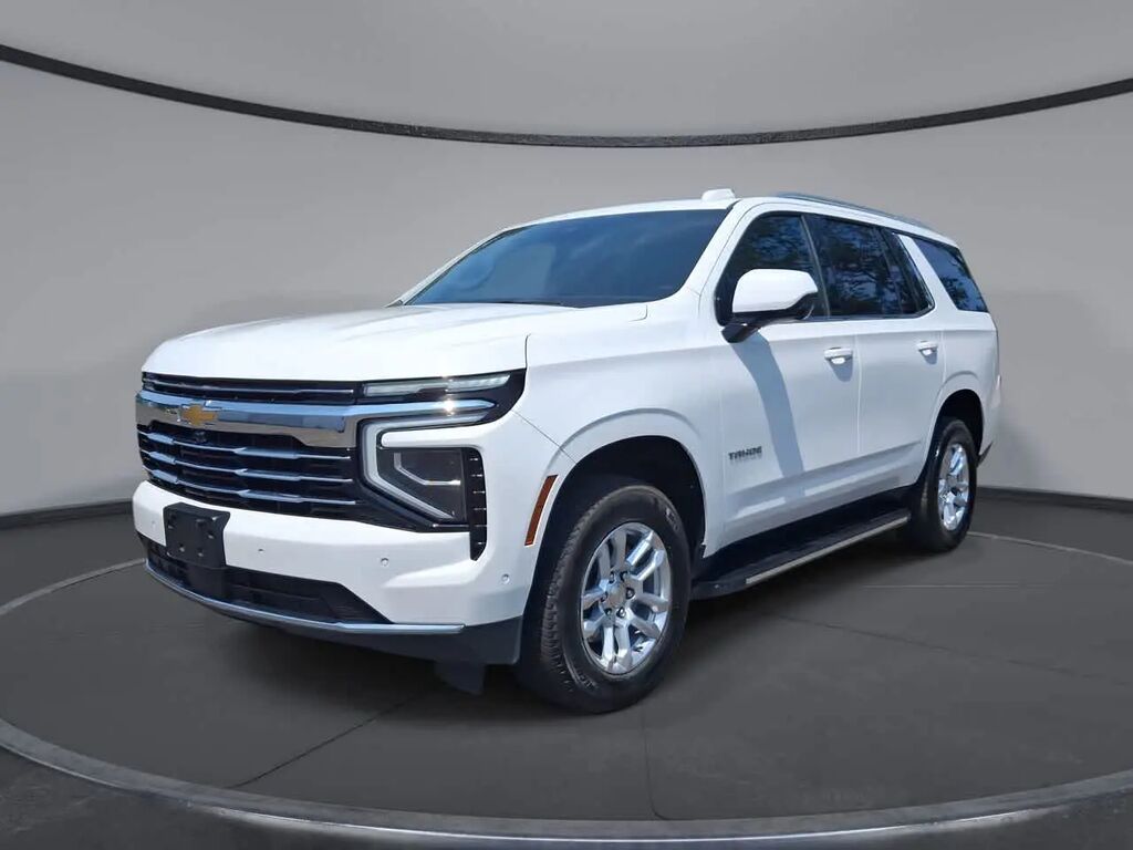 2025 Chevrolet Tahoe LT — photo 1 of 13