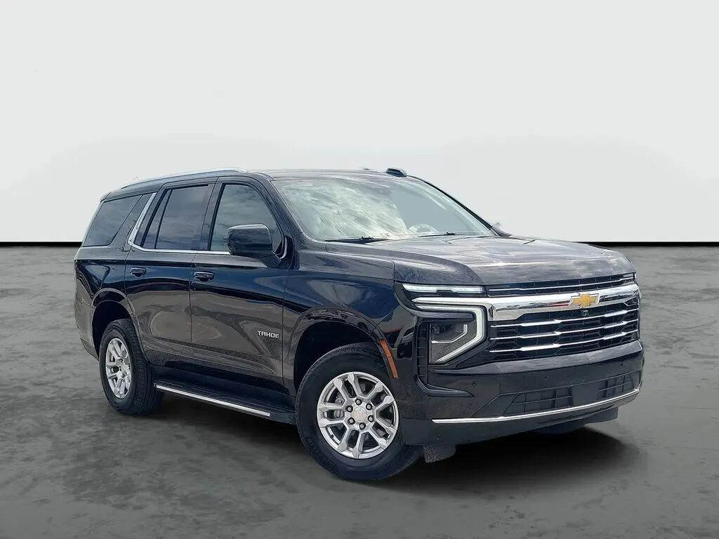 2025 Chevrolet Tahoe LT — photo 1 of 38