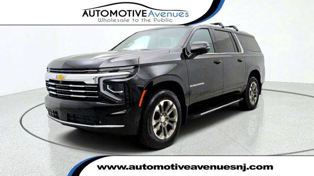 2025 Chevrolet Suburban LT