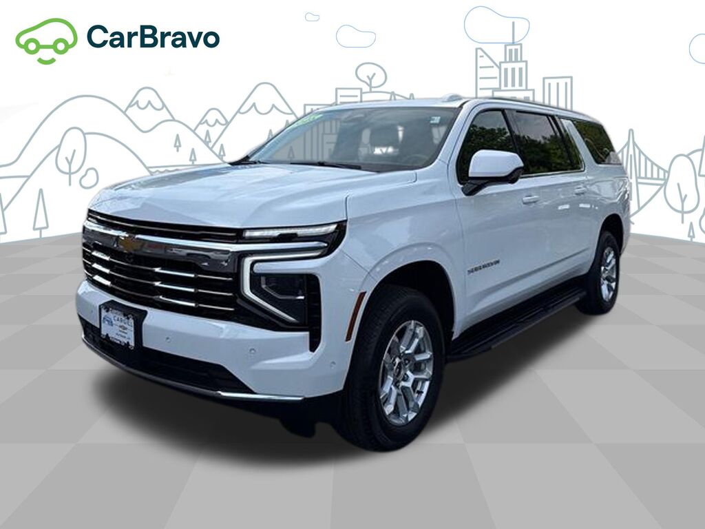 2025 Chevrolet Suburban LT — photo 1 of 7