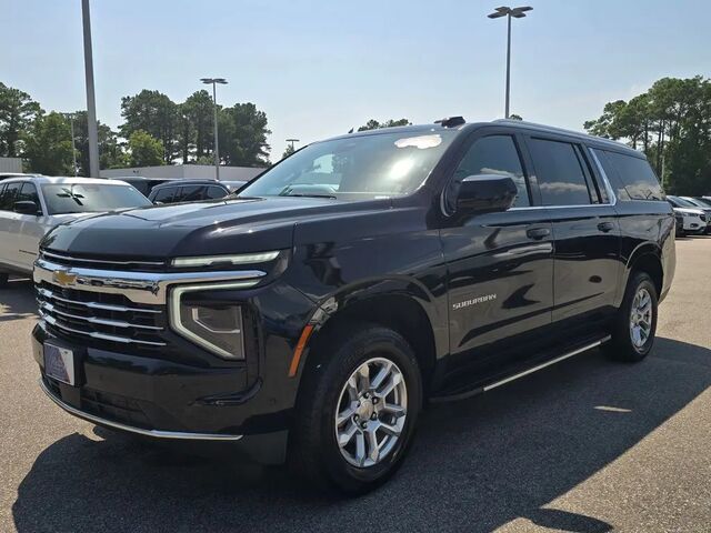 2025 Chevrolet Suburban LT