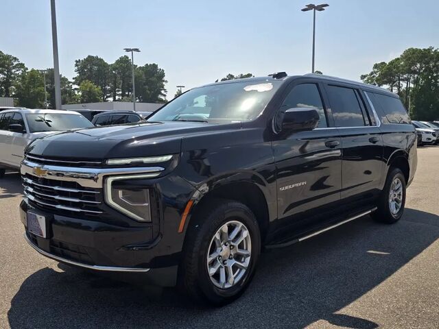 2025 Chevrolet Suburban LT
