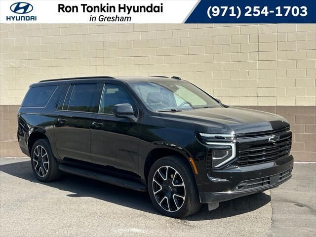 2026 Chevrolet Suburban RST — photo 1 of 13