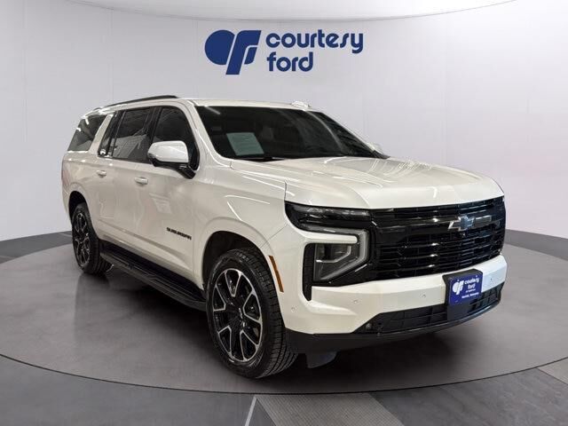 2025 Chevrolet Suburban RST